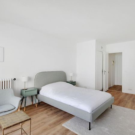 Bright Studio For 2 - Champs-Elysees Paris Bagian luar foto