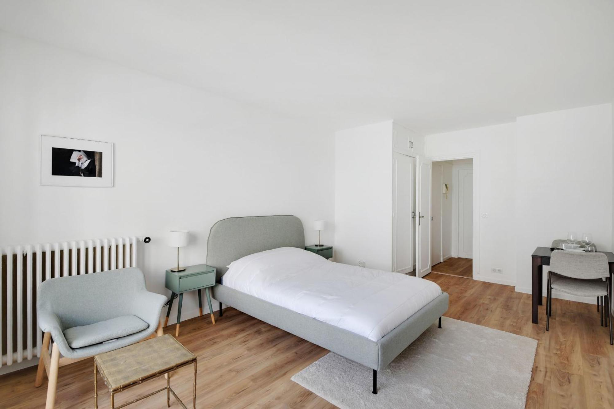 Bright Studio For 2 - Champs-Elysees Paris Bagian luar foto