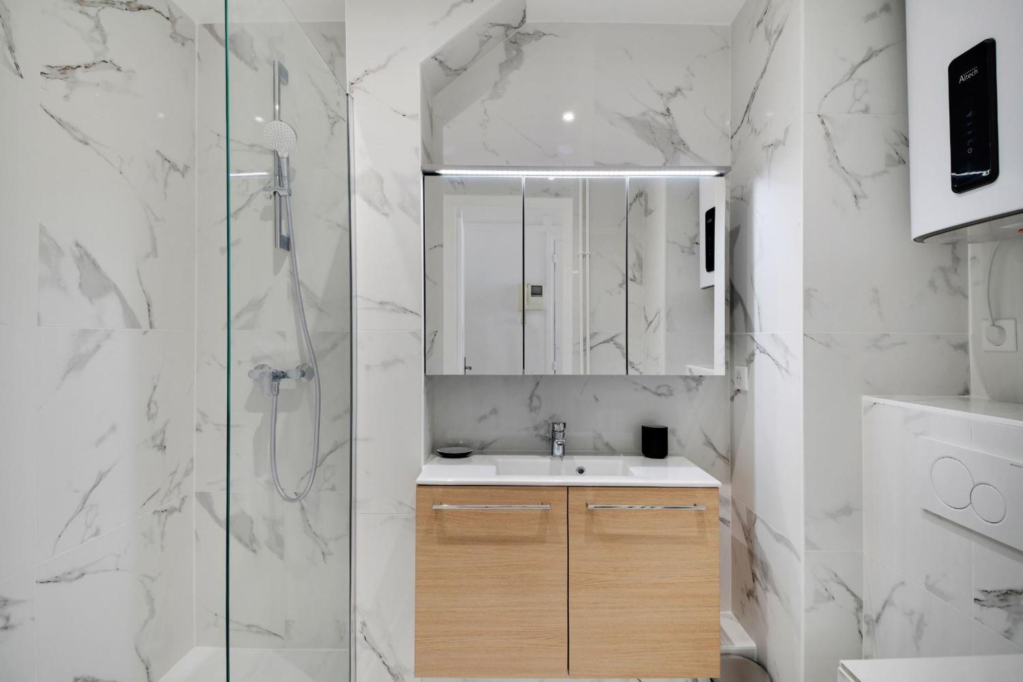 Bright Studio For 2 - Champs-Elysees Paris Bagian luar foto